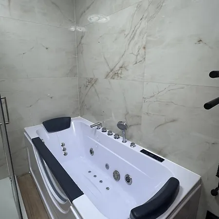 דירה Centrum Z Sauna I Jacuzzi מידזיזדרויה